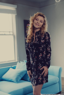 Alice Antoinette Fantastic Nude Blondie