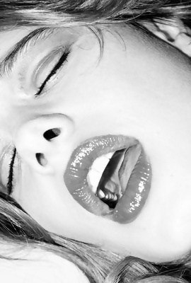 Hot supermodel Camille Rowe