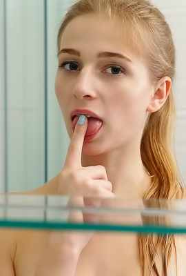 Elizabeth Evans Fingers All The Way Inside