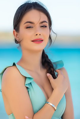 Liz Ocean Tantalizes On The Beach With Whispers Of The Breeze And Bold Moves