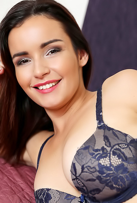 Nathaly Spark Getting naked and getting off makes Nathaly Spark happy
