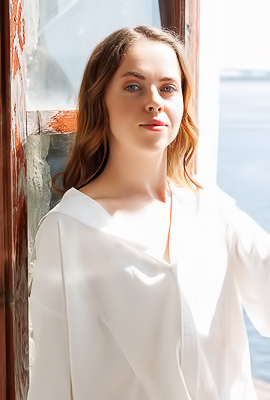 Margot Ferns Brunette Allure Unveiled On A Naked Sightseeing Adventure